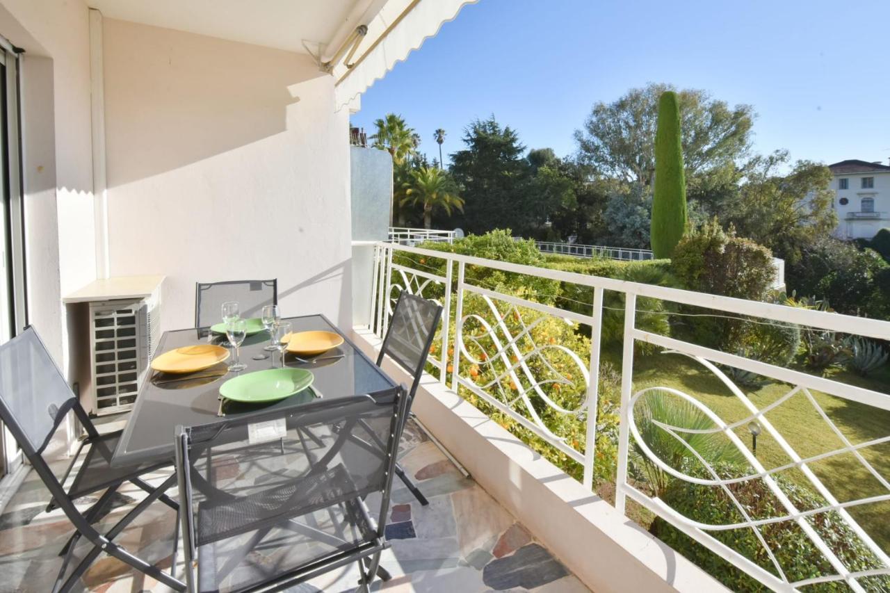 Апартаменты 1-Br Sea View Luxury Residential With Pool Канны Экстерьер фото