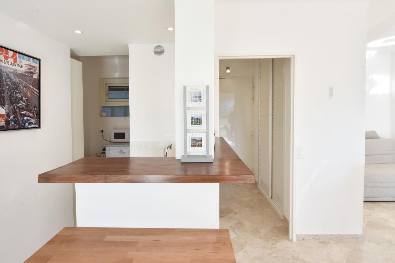 Апартаменты 1-Br Sea View Luxury Residential With Pool Канны Экстерьер фото